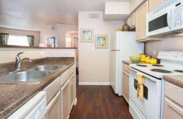 16432 Henderson Pass Gallery 1