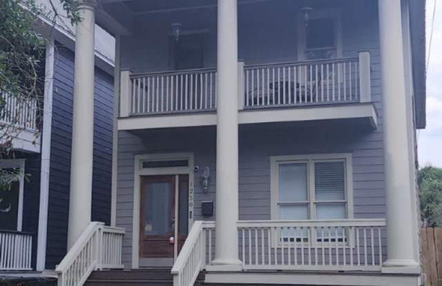 1250 N Liberty St photos photos