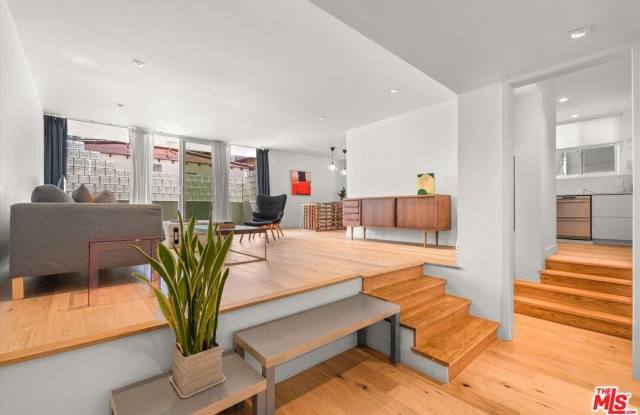 854 18th St unit: 6 photos photos