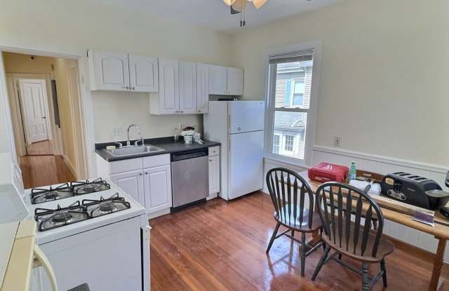 86 South St photos photos