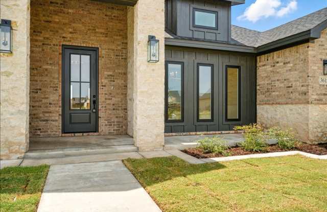 Luxury 4/3.5/2 Custom Home in Kelsey Park! Gallery 4