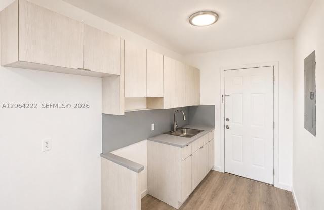 7600 Dickens Ave - 7600 Dickens Avenue, Miami Beach, FL 33141