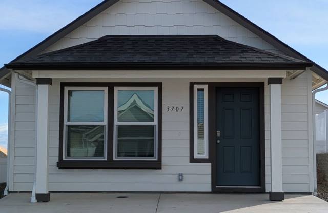 New Single Level Home in New SunRidge Community photos photos