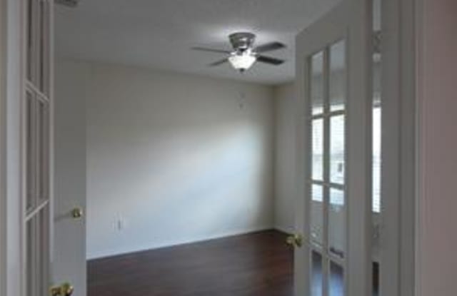 4605 Green Meadow Drive Gallery 2