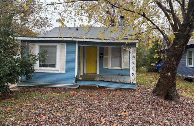 1435 Natalie Street photos photos