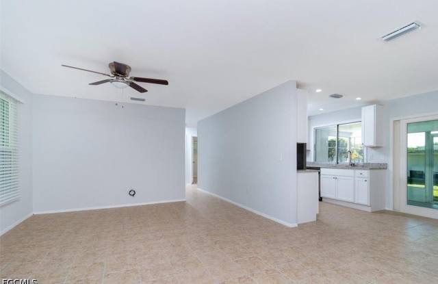 533 E Charlotte Avenue Gallery 2