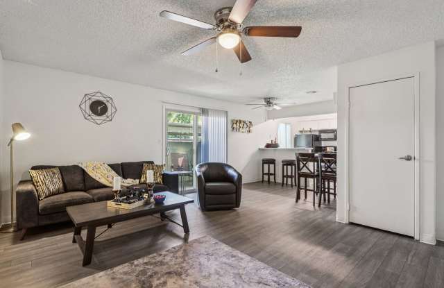 Sahara and Playa Palms Apartments Gallery 4