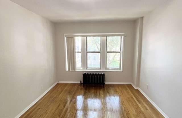 4307 W Augusta Boulevard Gallery 2