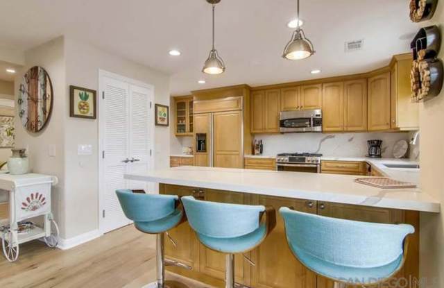 Fully Furnished Beach House in Ocean Beach! Gallery 4