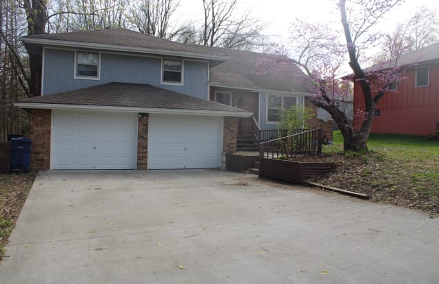3104 SE 3rd St - 3104 Southeast 3rd Street, Blue Springs, MO 64014