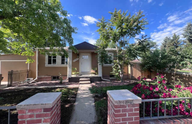 Charming 1BR Townhome in Denver photos photos