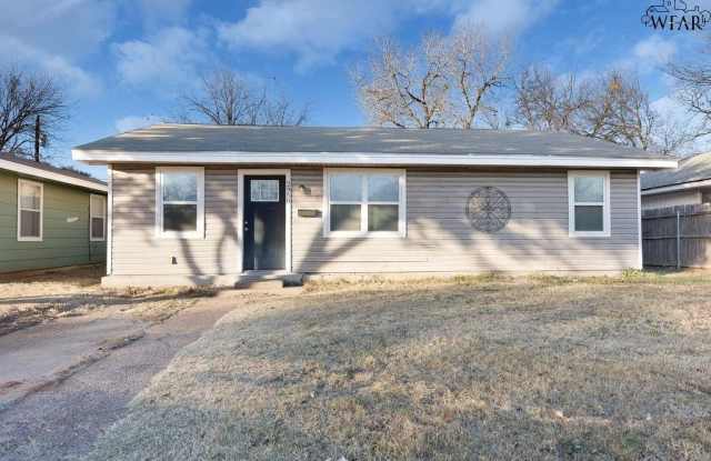 2950 LAVELL AVENUE photos photos