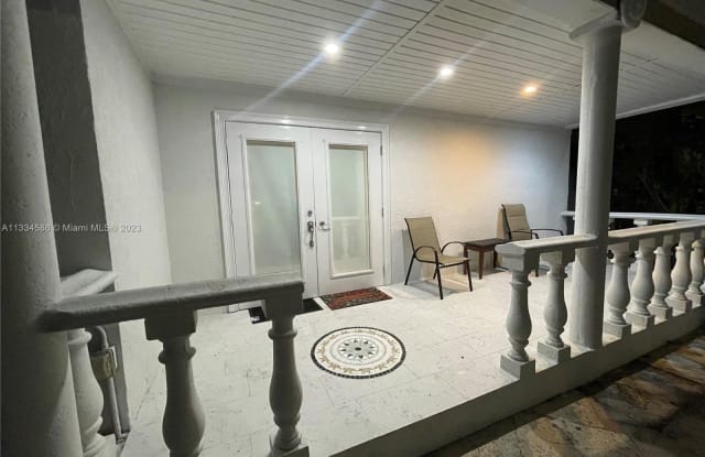 16990 Northeast 5th Avenue - 16990 Northeast 5th Avenue, North Miami Beach, FL 33162