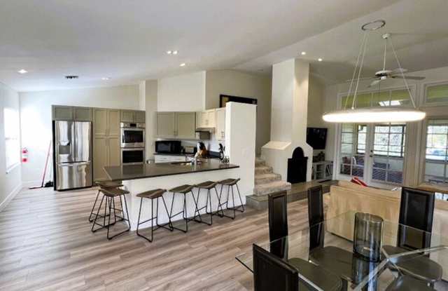 2971 Cottage Grove Court Gallery 4