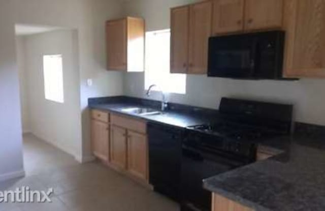 350 W Pueblo Ave - 350 West Pueblo Avenue, Phoenix, AZ 85041