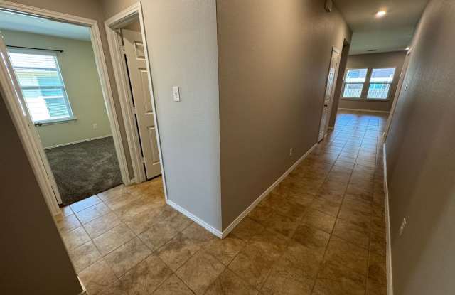 4-Bedroom House for Rent in Killeen Gallery 3