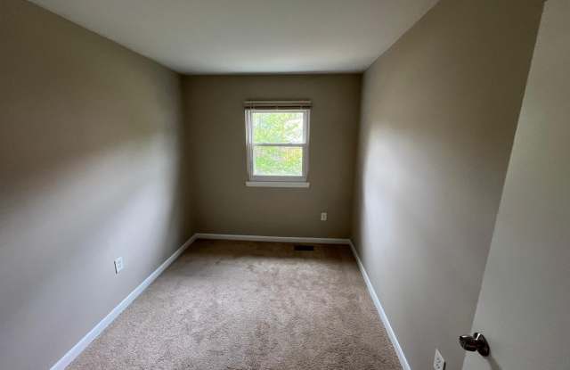 14808 ENSOR Court Gallery 4