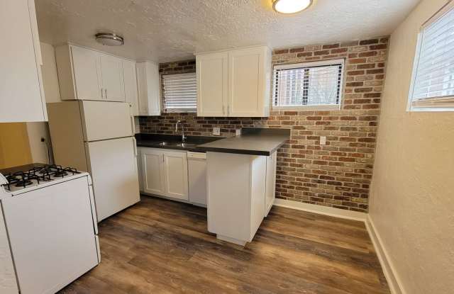 $0 FIRST MONTH! Charming 1BR Garfield District Duplex | Near Downtown Phoenix & ASU + Shared Backyard photos photos
