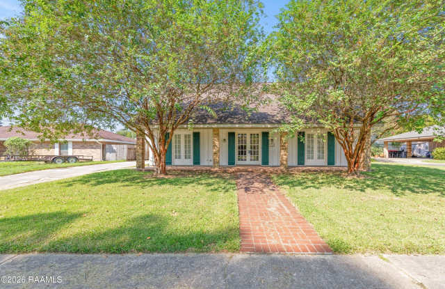 101 Wisteria Drive Gallery 1