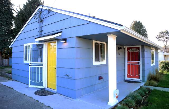 715 Southwest 106th Street Gallery 2