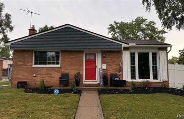 1295 Jenifer Avenue Gallery 2