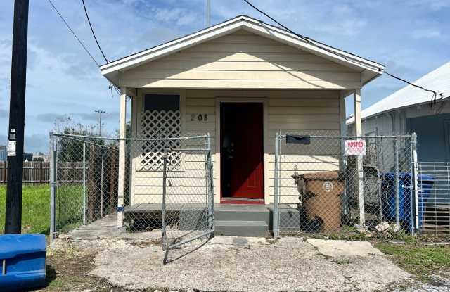 1 Bedroom / 1 Bathroom Rental Home-Section 8 Accepted Gallery 1