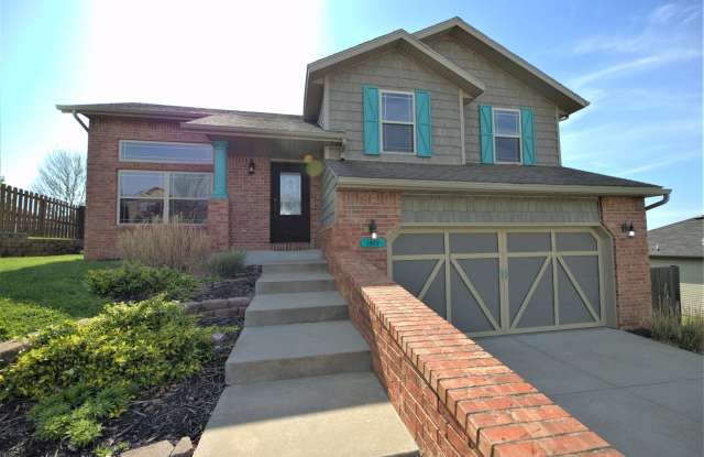 Charming Split Level in Ozark! photos photos