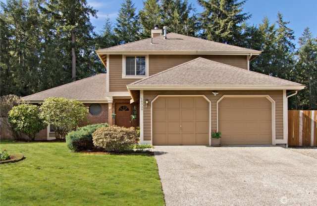 Charming 4 Bedroom home with fenced yard and unique layout in quite Covington Neighborhood photos photos
