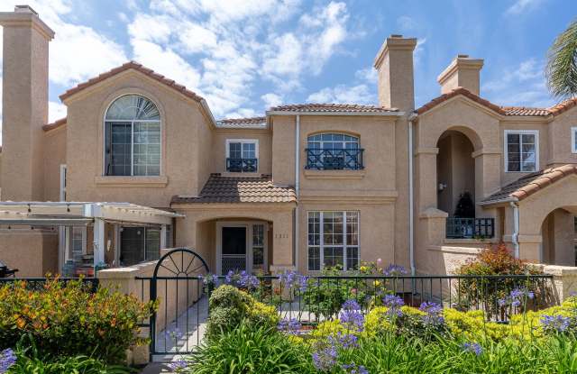 2 Bedroom + 2.5 Bathroom Condo | California Lighthouse | Oxnard Gated Community | Unfurnished photos photos