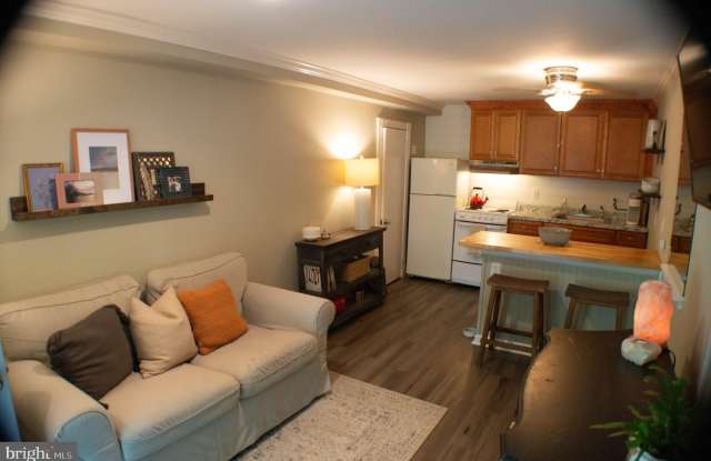 176 DAVISVILLE Road Gallery 3