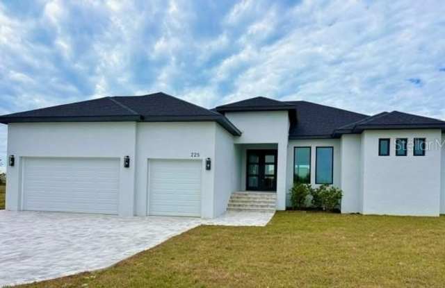 225 TOURNAMENT ROAD photos photos