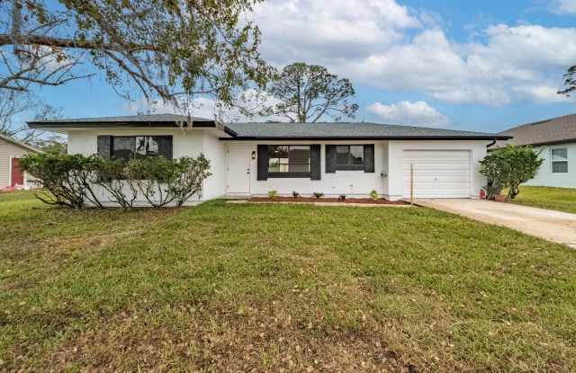 Charming Palm Bay Retreat - Perfect for Relaxation and Entertainment! photos photos