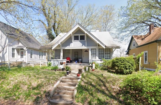 805 KINGSHIGHWAY Street - 805 Kingshighway Street, Edwardsville, IL 62025