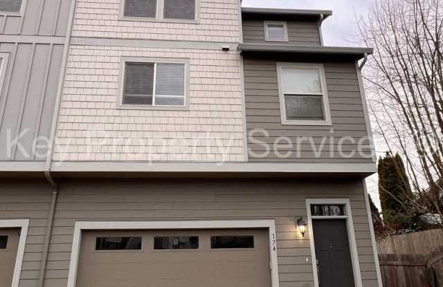 MOVE IN SPECIAL!!! Woodland Townhome with Huge Tandem Garage photos photos