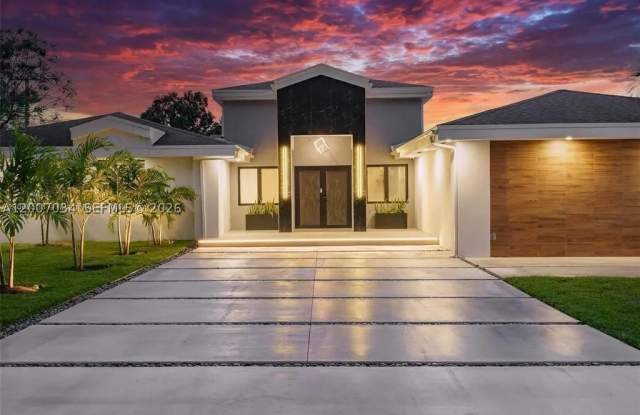 13540 SW 98th Ct Gallery 1