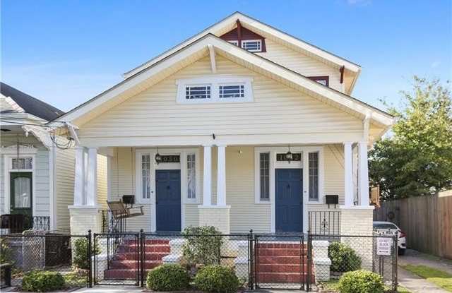 1030 ADAMS Street - 1030 Adams Street, New Orleans, LA 70118