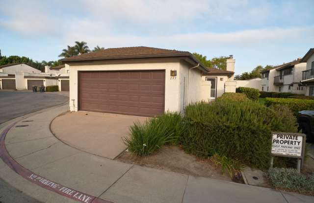 Lovely 3 Bedroom Townhome! photos photos