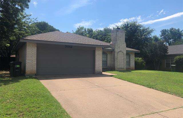 3012 Richwood Circle Gallery 2