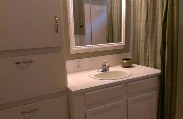 3101 S Madison St photos photos