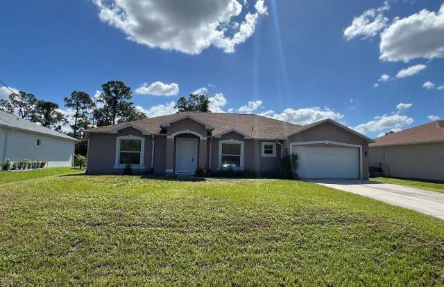 $1,895 ** 3 Bed / 2 Bath * Single Family Home Gallery 1