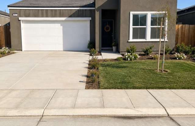 Move-In Special: $500 Off & Solar Savings in This Charming 4-Bedroom Home! photos photos