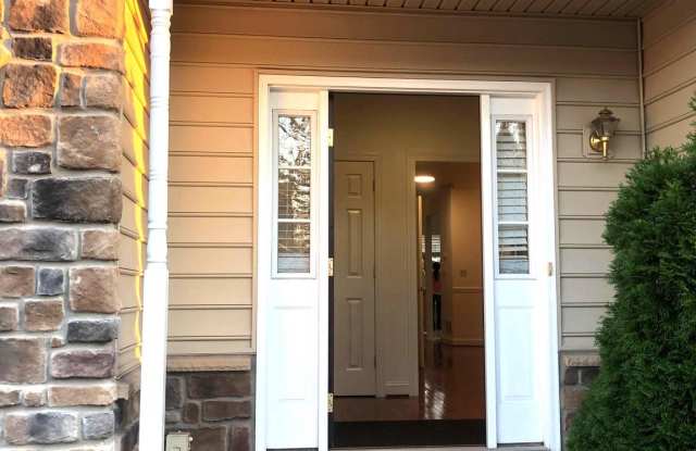 124 PROVIDENCE LANE Gallery 2