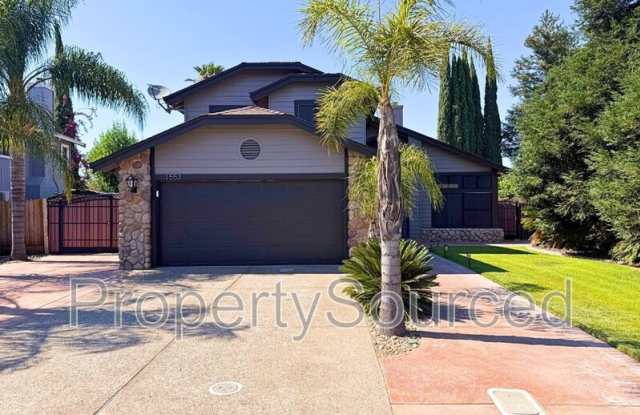 1553 Daniels St photos photos