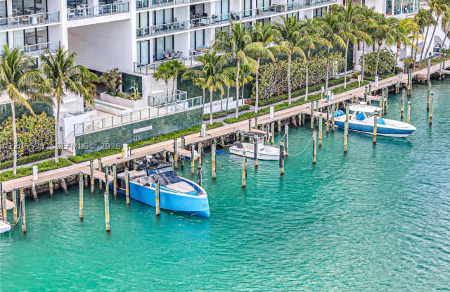 10201 E Bay Harbor Dr Gallery 2