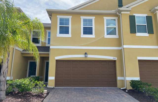 3BD/2.5BA Townhome in Econ Trails Near Valencia East! photos photos