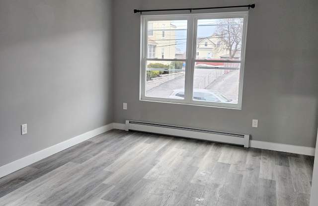 32 Irving Street - 2 photos photos
