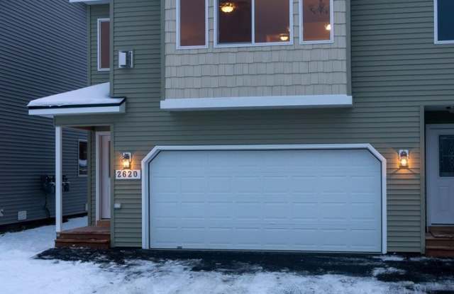 3 Bedroom East Anchorage Townhouse! - 2620 Aspen Heights Loop, Anchorage, AK 99508
