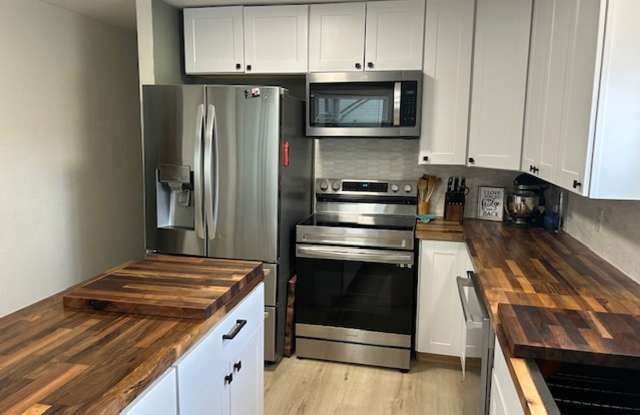 144 Grand Larry Unit 3 ranch home with 3 bedrooms and 1 bath Gallery 2