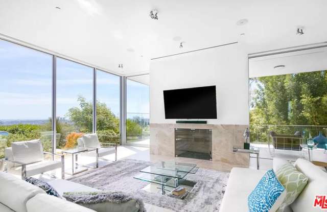 1267 St Ives Pl Gallery 4
