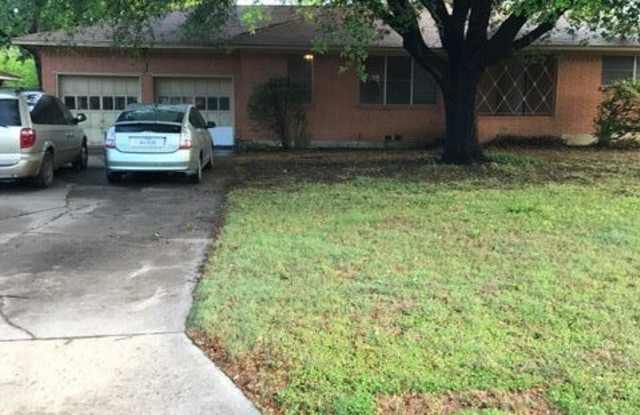 1708 Linden Dr - 1708 Linden Drive, Denton, TX 76201